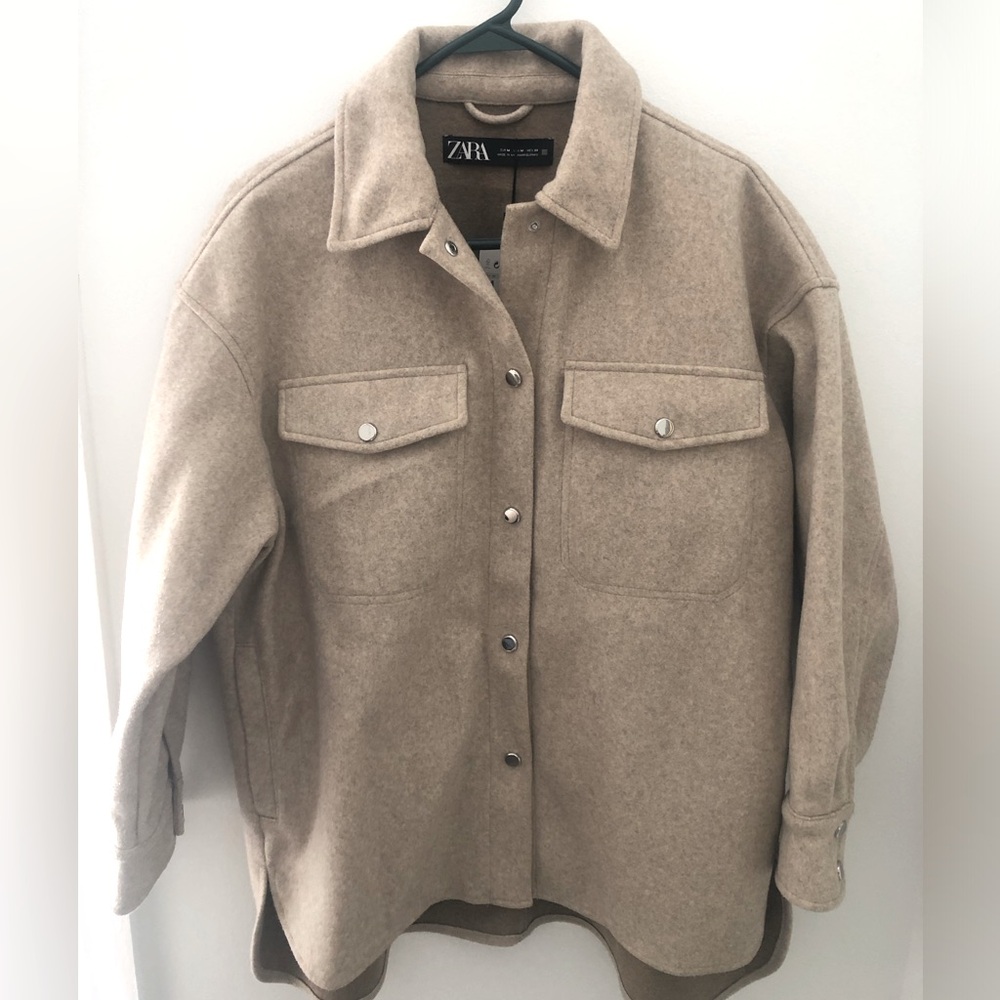 Zara Beige / Oatmeal Shacket - Size Medium - Never Worn!